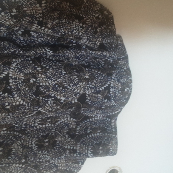 Nwot Larry Levine Blouse Hardware Roll Tab Sz 3X - Picture 3 of 9